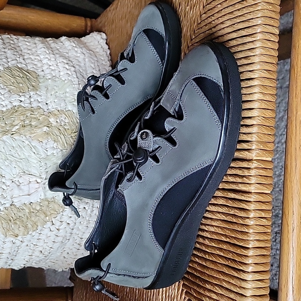 Pandere Saturday shoe, slate gray, size 10